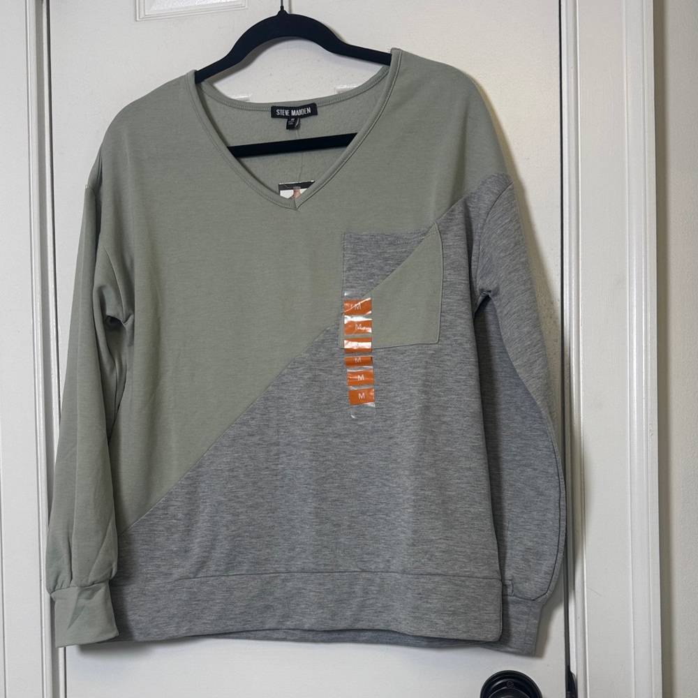 Steve Madden Colorblock Sweatshirt Green Gray Size M NWT Casual Top